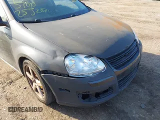 2008 Volkswagen Jetta SE z VIN 3VWRZ71K48M014558, wystawiony jako IAAI lot #41685615 z przebiegiem Nie podano mil oraz . Historia ofert i sprzedaży dostępna na DreamBid. Obrazek 6.