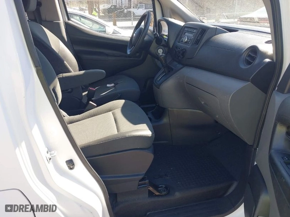 2017 Nissan NV200 Compact Cargo SV with VIN 3N6CM0KN9HK705620, listed as a IAAI auction lot 41900043 with 186,752 mi miles. Bid and sale history available at carsss.com. Image 5.