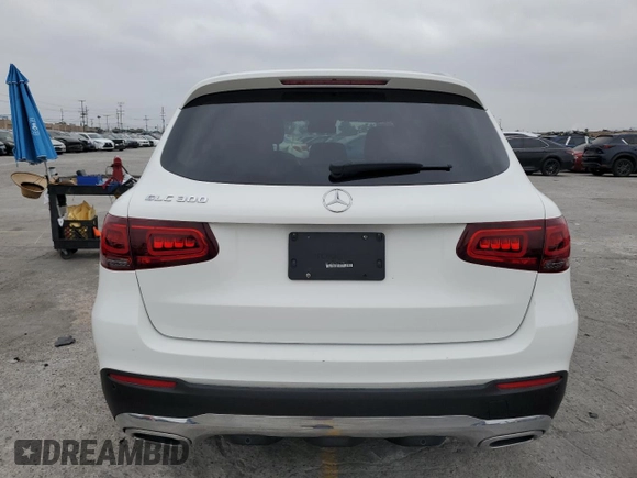 2022 Mercedes-Benz GLC 300 with VIN W1N0G8DB0NV344579, listed as a Copart auction lot 59981025 with 30,483 mi miles and Salvage title. Bid and sale history available at DreamBid. Image 6.