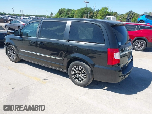 2014 Chrysler Town & Country S with VIN 2C4RC1HG1ER304229, listed as a IAAI auction lot 41807902 with 139,266 mi miles. Bid and sale history available at carsss.com. Image 3.