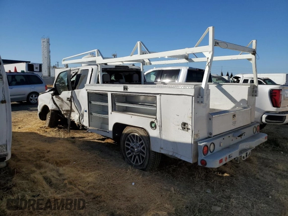 2020 Ford F-350 with VIN 1FD8X3ET9LEE21348, listed as a Copart auction lot 77129384 with 57,320 mi miles and Salvage title. Bid and sale history available at DreamBid. Image 2.