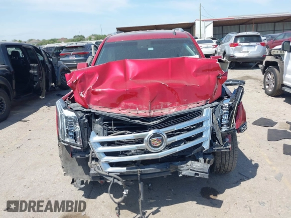 2015 Cadillac Escalade Luxury z VIN 1GYS3BKJ3FR275149, wystawiony jako IAAI lot #42052367 z przebiegiem 111 133 mil mil oraz . Historia ofert i sprzedaży dostępna na DreamBid. Obrazek 12.