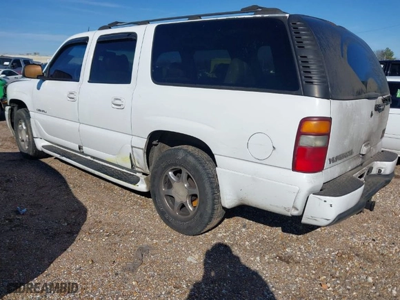 2002 GMC Yukon XL Denali with VIN 1GKFK66U32J316396, listed as a IAAI auction lot 41584644 with 1 mi miles. Bid and sale history available at carsss.com. Image 3.