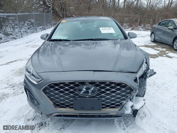 2019 Hyundai Sonata Sport with VIN 5NPE34AF2KH816737, listed as a IAAI auction lot 41631823 with 31,207 mi miles. Bid and sale history available at carsss.com. Image 13.
