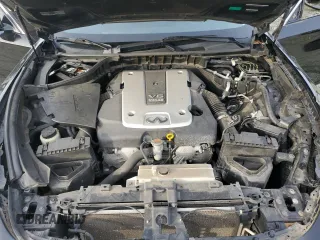 2015 Infiniti Q70 z VIN JN1BY1PR1FM830745, wystawiony jako Copart lot #84815474 z przebiegiem 137 489 mil mil oraz Szkoda całkowita • Salvage title. Historia ofert i sprzedaży dostępna na DreamBid. Obrazek 12.