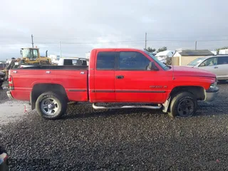 1998 Dodge Ram 1500 with VIN 3B7HF13Z2WG157096, listed as a IAAI auction lot 41200751 with 157,125 mi miles. Bid and sale history available at carsss.com. Image 13.