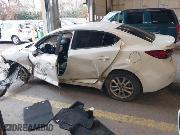2014 Mazda 3 i Grand Touring with VIN JM1BM1W71E1202029, listed as a IAAI auction lot 41579181 with Not Provided miles and . Bid and sale history available at carsss.com. Image 14.
