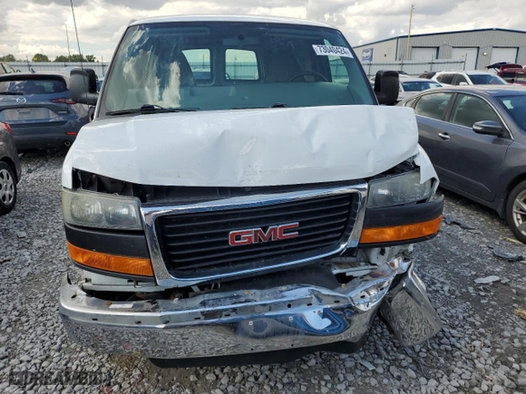 2014 GMC Savana Cargo Van with VIN 1GTW7FCA8E1912289, listed as a Copart auction lot 73040424 with 95,815 mi miles and Salvage Title. Bid and sale history available at carsss.com. Image 5.