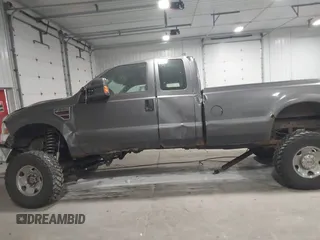 2008 Ford Super Duty F-250 SRW XL with VIN 1FTSX21R08EA75602, listed as a IAAI auction lot 41209751 with 138,517 mi miles. Bid and sale history available at carsss.com. Image 14.