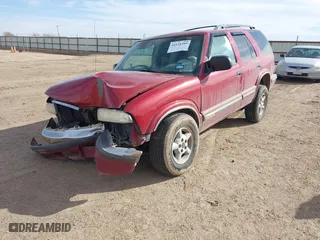 1999 Chevrolet Blazer LS with VIN 1GNDT13W9XK138608, listed as a IAAI auction lot 41531289 with 204,638 mi miles. Bid and sale history available at carsss.com. Image 17.