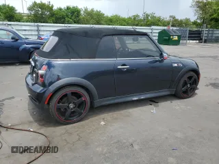 2007 MINI Convertible S with VIN WMWRH33597TJ43818, listed as a Copart auction lot 64623075 with 104,889 mi miles and Clean title. Bid and sale history available at DreamBid. Image 3.