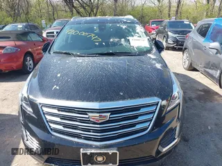 2017 Cadillac XT5 Luxury AWD z VIN 1GYKNDRS4HZ184818, wystawiony jako IAAI lot #42000747 z przebiegiem 46 633 mil mil oraz . Historia ofert i sprzedaży dostępna na DreamBid. Obrazek 6.