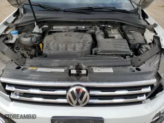 2020 Volkswagen Tiguan SEL Premium R-Line with VIN 3VV4B7AX8LM033024, listed as a Copart auction lot 77354494 with 127,247 mi miles and Salvage Title. Bid and sale history available at carsss.com. Image 12.