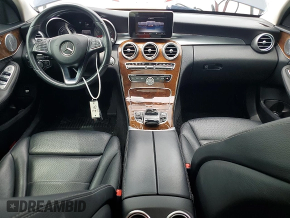 2015 Mercedes-Benz C 300 Luxury z VIN 55SWF4KB1FU001066, wystawiony jako Copart lot #60820545 z przebiegiem 71 713 mil mil oraz Czysty tytuł • Clean title. Historia ofert i sprzedaży dostępna na DreamBid. Obrazek 8.