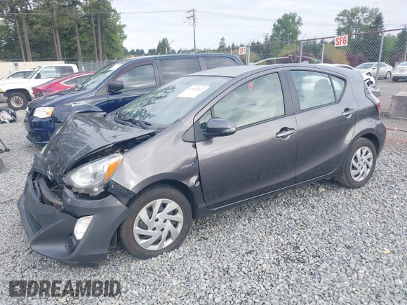 2015 Toyota Prius One z VIN JTDKDTB32F1575905, wystawiony jako IAAI lot #42152447 z przebiegiem 141 061 mil mil oraz . Historia ofert i sprzedaży dostępna na DreamBid. Obrazek 2.
