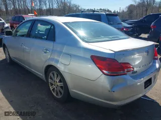 2006 Toyota Avalon XL with VIN 4T1BK36B76U064210, listed as a IAAI auction lot 42063315 with 206,370 mi miles. Bid and sale history available at carsss.com. Image 3.