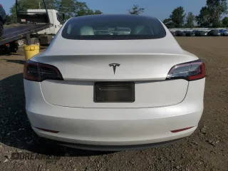 2023 Tesla Model 3 z VIN 5YJ3E1EA1PF564693, wystawiony jako Copart lot #68504674 z przebiegiem 25 183 mil mil oraz Szkoda całkowita • Salvage title. Historia ofert i sprzedaży dostępna na DreamBid. Obrazek 6.