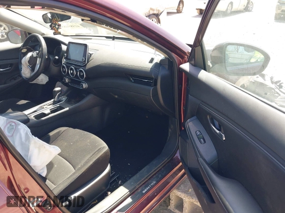 2020 Nissan Sentra SV z VIN 3N1AB8CV9LY217970, wystawiony jako IAAI lot #41989185 z przebiegiem 84 356 mil mil oraz . Historia ofert i sprzedaży dostępna na DreamBid. Obrazek 5.