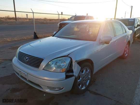 2001 Lexus LS 430 with VIN JTHBN30F910006864, listed as a IAAI auction lot 41413577 with 103318 miles. Bid and sale history available at carsss.com. Image 18.
