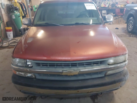 2001 Chevrolet Silverado 1500 LT with VIN 2GCEK19T411274200, listed as a IAAI auction lot 41505190 with 112,751 mi miles. Bid and sale history available at carsss.com. Image 6.