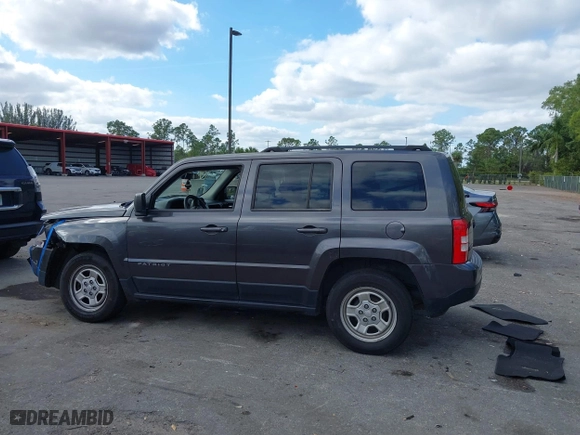 2015 Jeep Patriot Sport with VIN 1C4NJPBB5FD348985, listed as a IAAI auction lot 41035027 with 146,903 mi miles. Bid and sale history available at carsss.com. Image 14.