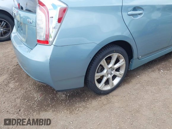 2014 Toyota Prius Four with VIN JTDKN3DU9E1808146, listed as a IAAI auction lot 42054435 with 86,915 mi miles. Bid and sale history available at carsss.com. Image 6.