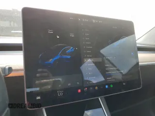 2018 Tesla Model 3 Long Range Battery z VIN 5YJ3E1EB8JF120548, wystawiony jako Copart lot #49389795 z przebiegiem 68 884 mil mil oraz Szkoda całkowita • Salvage title. Historia ofert i sprzedaży dostępna na DreamBid. Obrazek 9.