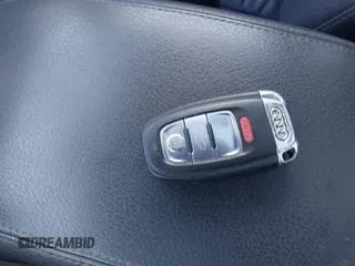 2010 Audi Q5 Premium z VIN WA1CKAFP0AA044460, wystawiony jako IAAI lot #41455928 z przebiegiem 227 462 mil mil oraz . Historia ofert i sprzedaży dostępna na DreamBid. Obrazek 11.