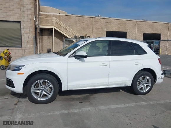 2018 Audi Q5 Premium with VIN WA1ANAFY5J2065919, listed as a IAAI auction lot 41692587 with 79,733 mi miles. Bid and sale history available at carsss.com. Image 14.
