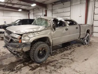 2003 Chevrolet Silverado 2500HD LS with VIN 1GCHK23173F140934, listed as a IAAI auction lot 41263369 with 101,952 mi miles. Bid and sale history available at carsss.com. Image 2.
