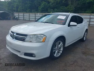 2012 Dodge Avenger SXT z VIN 1C3CDZCB8CN265750, wystawiony jako IAAI lot #42473685 z przebiegiem 163 788 mil mil oraz . Historia ofert i sprzedaży dostępna na DreamBid. Obrazek 2.