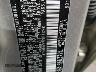 2015 Toyota Camry LE z VIN 4T1BD1FK6FU164748, wystawiony jako Copart lot #54667565 z przebiegiem 139 804 mil mil oraz Szkoda całkowita • Salvage title. Historia ofert i sprzedaży dostępna na DreamBid. Obrazek 12.