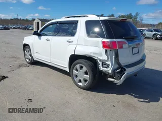 2014 GMC Terrain Denali z VIN 2GKFLZE38E6307217, wystawiony jako IAAI lot #41877533 z przebiegiem 20 679 mil mil oraz . Historia ofert i sprzedaży dostępna na DreamBid. Obrazek 3.