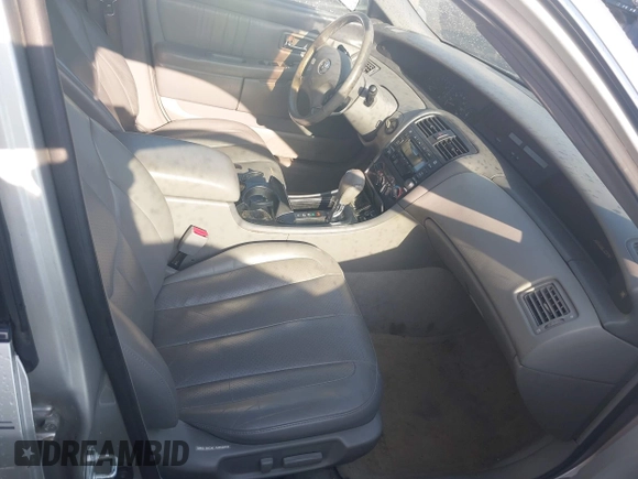 2004 Toyota Avalon XL z VIN 4T1BF28B14U346741, wystawiony jako IAAI lot #42252769 z przebiegiem 219 291 mil mil oraz . Historia ofert i sprzedaży dostępna na DreamBid. Obrazek 5.