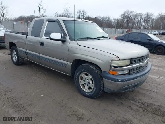 2001 Chevrolet Silverado 1500 LT with VIN 2GCEC19T711249322, listed as a IAAI auction lot 41556311 with 200,237 mi miles. Bid and sale history available at carsss.com. Image 1.