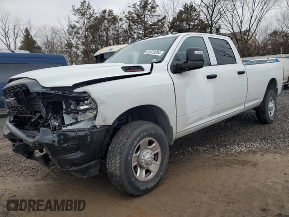2024 Ram 2500 Tradesman with VIN 3C6UR5HJ5RG160943, listed as a Copart auction lot 84923294 with 3,282 mi miles and Salvage title. Bid and sale history available at DreamBid. Image 1.