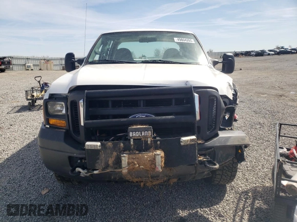 2005 Ford F-250 XL with VIN 1FTSW21535EC49075, listed as a Copart auction lot 49804265 with 31,506 mi miles and Salvage title. Bid and sale history available at DreamBid. Image 5.