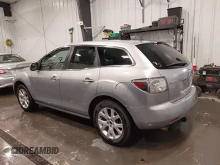 2007 Mazda CX-7 Sport with VIN JM3ER293670158686, listed as a IAAI auction lot 41920114 with 179,012 mi miles. Bid and sale history available at carsss.com. Image 3.