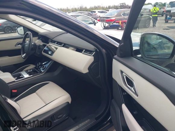 2019 Land Rover Range Rover Velar S с VIN SALYB2EX7KA210115, выставлен на аукционе IAAI как лот 42074813 с пробегом 34 647 миль миль и . История ставок и продаж доступна на DreamBid. Изображение 5.
