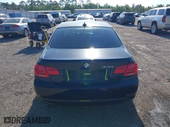2013 BMW 3 Series 328i xDrive with VIN WBAKF5C51DJ297708, listed as a IAAI auction lot 41736962 with 113,064 mi miles. Bid and sale history available at carsss.com. Image 15.