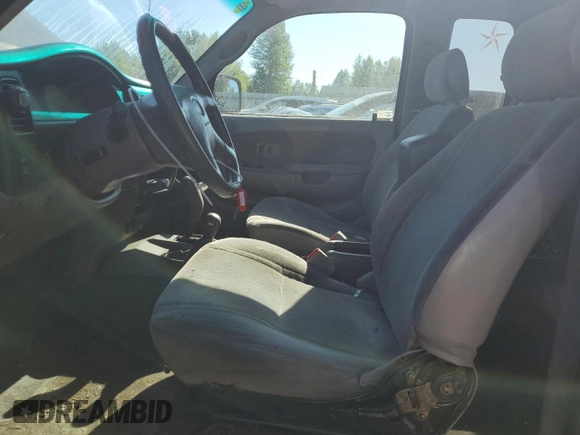 2004 Toyota Tacoma z VIN 5TEWN72N74Z389013, wystawiony jako Copart lot #55796005 z przebiegiem 199 637 mil mil oraz Czysty tytuł • Clean title. Historia ofert i sprzedaży dostępna na DreamBid. Obrazek 7.