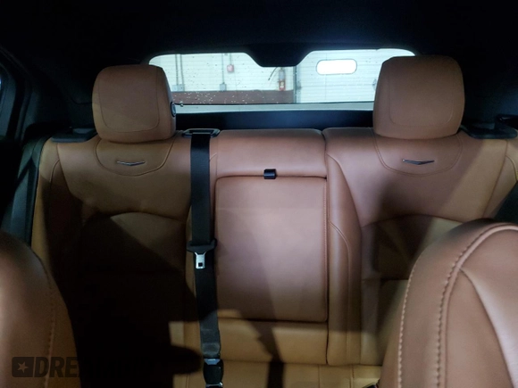 2021 Cadillac XT4 AWD Premium Luxury with VIN 1GYFZDR41MF031543, listed as a Copart auction lot 61085805 with 21,318 mi miles and Salvage title. Bid and sale history available at DreamBid. Image 10.