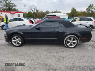 2007 Ford Mustang GT Deluxe with VIN 1ZVHT85H275363238, listed as a IAAI auction lot 41391726 with 203,700 mi miles and . Bid and sale history available at carsss.com. Image 14.