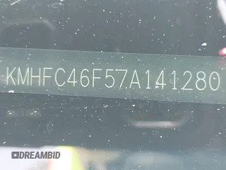 2007 Hyundai Azera SE z VIN KMHFC46F57A141280, wystawiony jako IAAI lot #42214462 z przebiegiem 105 476 mil mil oraz . Historia ofert i sprzedaży dostępna na DreamBid. Obrazek 13.
