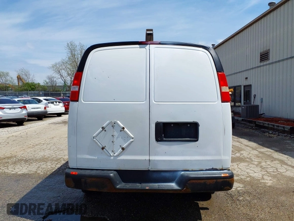 2012 GMC Savana Cargo with VIN 1GTW7FCA8C1200300, listed as a IAAI auction lot 42016518 with 259,841 mi miles. Bid and sale history available at carsss.com. Image 16.