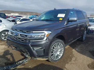 2022 Ford Expedition Platinum with VIN 1FMJU1MT4NEA00365, listed as a IAAI auction lot 41125340 with 60,080 mi miles. Bid and sale history available at carsss.com. Image 2.