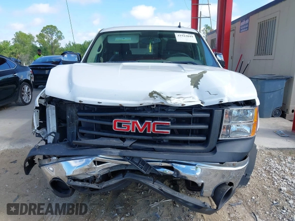 2010 GMC Sierra 1500 with VIN 3GTRCTE07AG194323, listed as a IAAI auction lot 41923049 with 226,780 mi miles and . Bid and sale history available at DreamBid. Image 12.