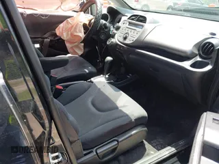 2010 Honda Fit Sport с VIN JHMGE8H47AC004261, выставлен на аукционе IAAI как лот 42326565 с пробегом 128 717 миль миль и . История ставок и продаж доступна на DreamBid. Изображение 5.