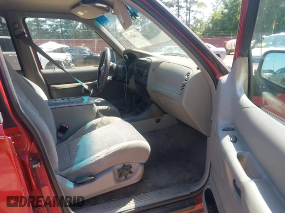 2000 Ford Explorer XLT with VIN 1FMZU63P7YZA68094, listed as a IAAI auction lot 42188950 with 210,747 mi miles and . Bid and sale history available at DreamBid. Image 8.