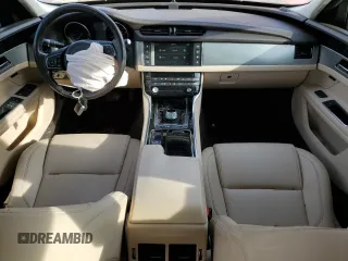 2016 Jaguar XF 35t Premium with VIN SAJBJ4BV4GCY16693, listed as a Copart auction lot 78199124 with 68,565 mi miles and Non Repairable. Bid and sale history available at carsss.com. Image 8.